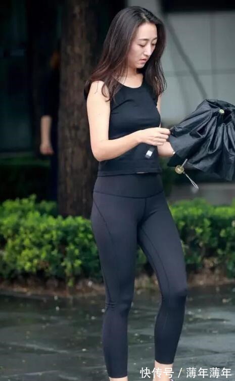 小姐姐 打底裤唤出“活力美”,显出气质与优雅!