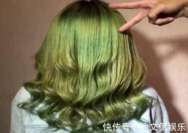 45岁女人5年烫发感言人到中年烫发好比换脸,脸型不同长度不