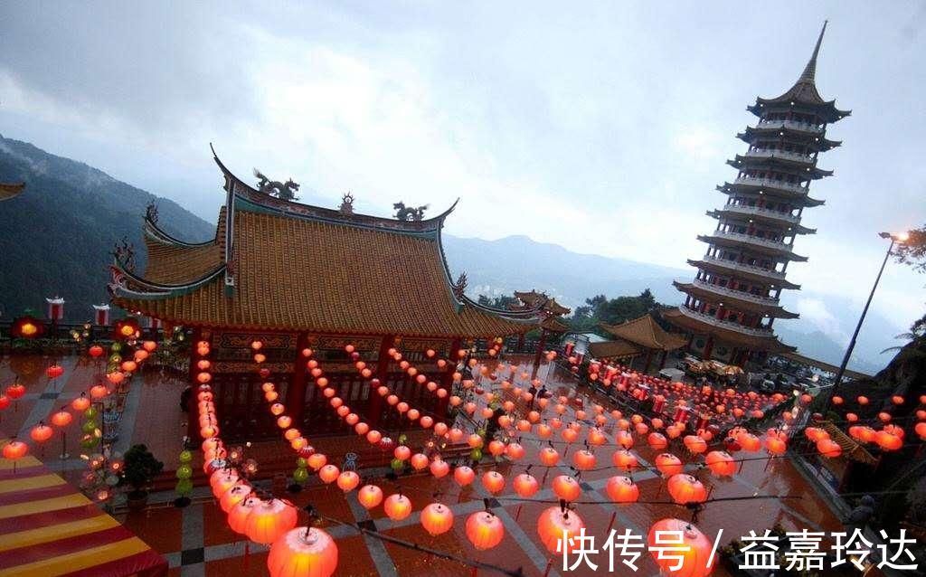 家乡|这座寺庙历时18年建于高原，老板还是一华裔，只因过于思念家乡