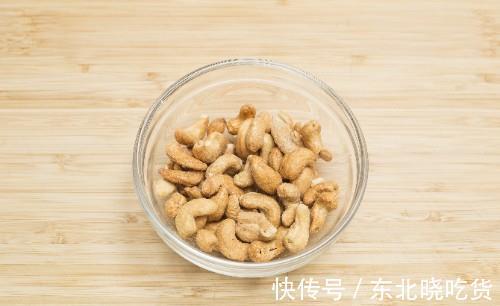 腰果|腰果松仁粥，营养全面，软硬可口，早餐很合适