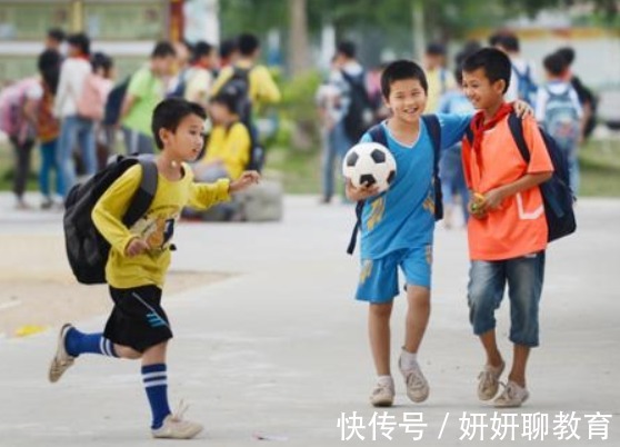 破解|上海一数学老师“破解”双减,每天发20条朋友圈,家长暗自窃喜