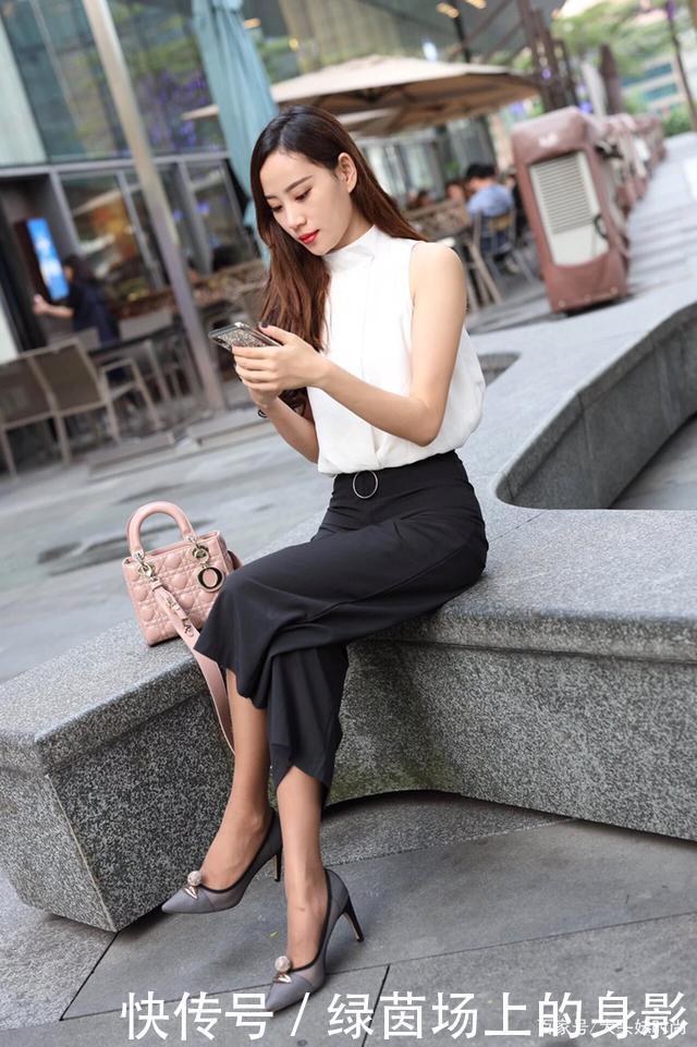 “腿细”的女生应该这样穿,网纱高跟鞋彰显你的气质,晒圈忒有范