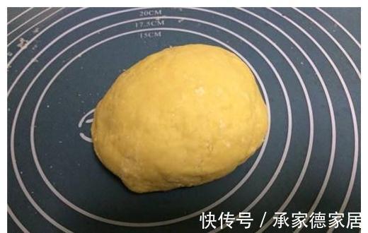 想吃沙琪玛不用买,在家做超划算,比超市的还好吃,软糯香甜