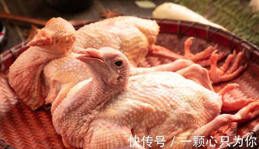 俗话“一鸽胜九鸡”,炖鸽子汤牢记“3放2不放”,汤鲜味美不腥气