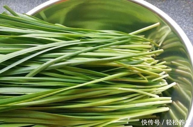 韭菜鸡蛋饺子这样做才好吃，多加这一步比肉都香，天天吃都不够