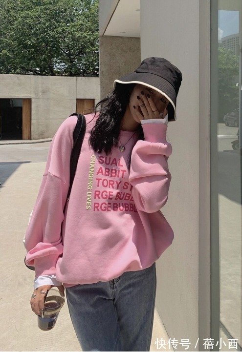 粉色 春天穿“卫衣”认准这4种高级色,显白时髦不撞衫,随便搭都好看