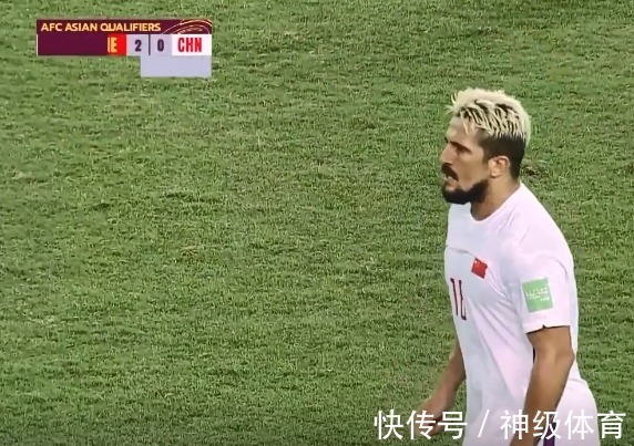 中国男足|李霄鹏该出手了!国足阵容洗牌,80后说再见,新版中轴线浮现