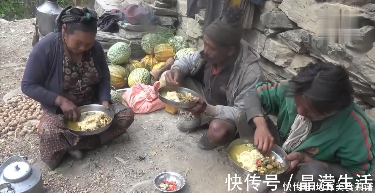 葱油鸡|尼泊尔山区贫困村民杀鸡招待中国客人，鸡肉做法特别，味道确实好