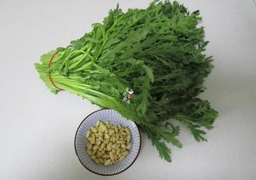 春天，常给家人吃这道菜，养肝护肝，排毒通便，全家身体棒！