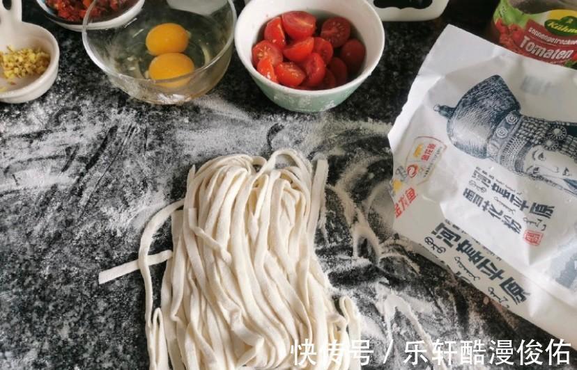 番茄|番茄鸡蛋拌面，爱吃面的人，一定要学会