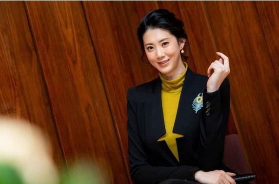 离婚|前最美女排队长露面!一身西装飒气十足,走出离婚阴影创业当老板