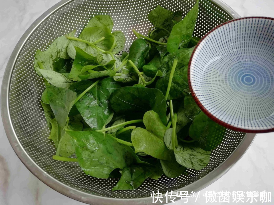 十三香|这菜碰运气才能买到,1元一大把,上锅蒸一蒸,比肉还香!