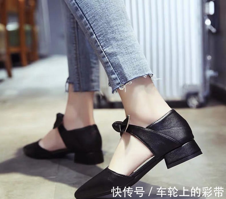 一字扣 尖头凉鞋,它这么优秀不赶紧挑一双!