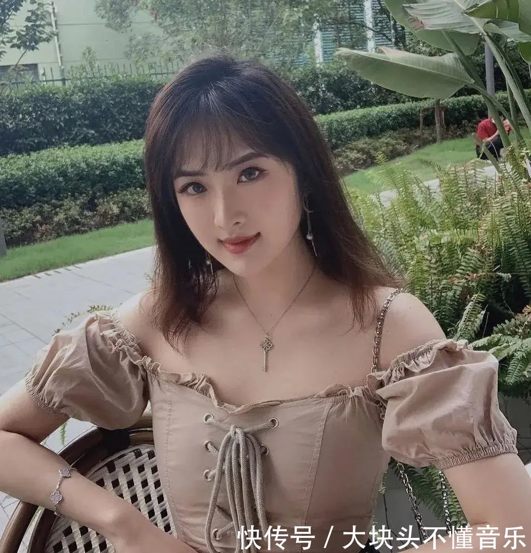 姚安娜|《中餐厅》正式官宣，周也姚安娜同框，周也的颜值真的很能打