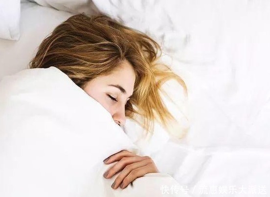 异常|血糖过高时,脚上会出现4个异常,三种食物,劝你还是戒掉吧