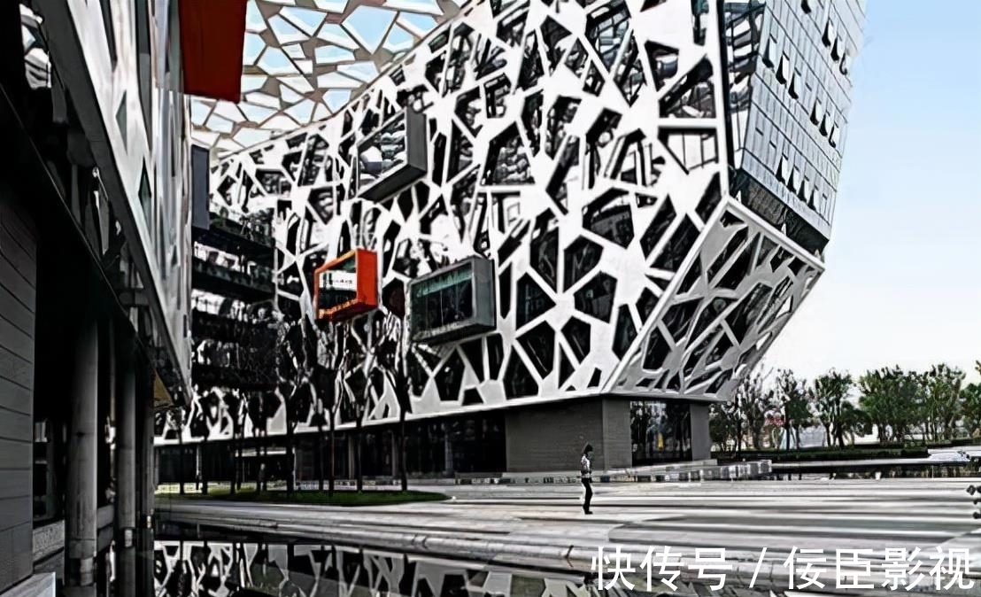 媒体|马云现身西班牙,乘豪华游艇度假,但媒体资源正在悄悄剥离