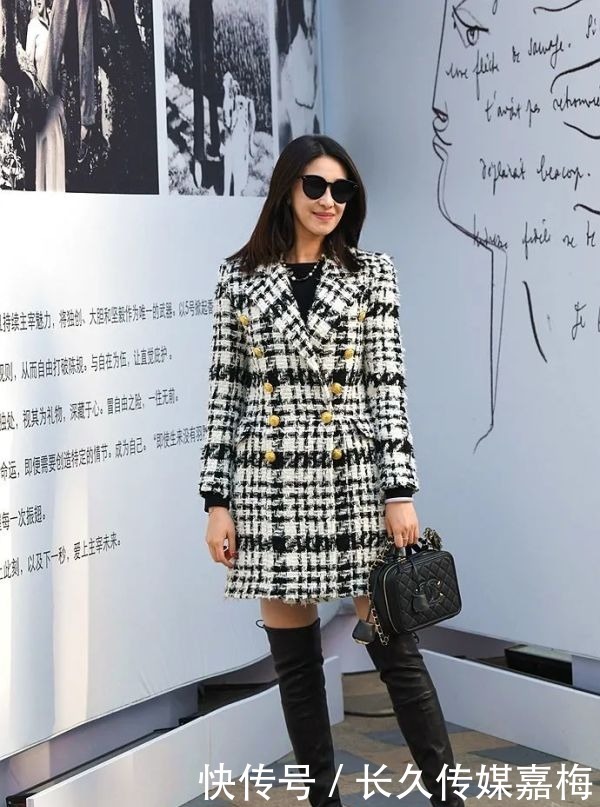 美女|街拍:腿长两米的高筒靴美女