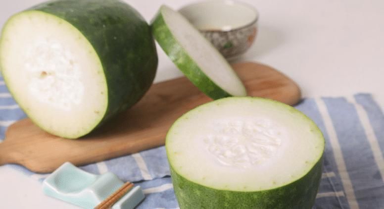 嘴里|尿酸高的人,身体出现3种异常,警惕肾衰竭,3种饮品少往嘴里倒