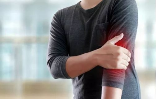 颈椎|啤酒瓶不要扔,对于颈椎病有大用,坚持这样用,还你健康颈椎