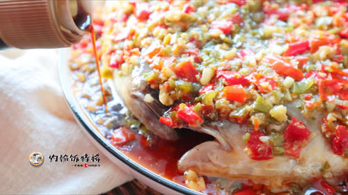 年夜饭菜单请查收，“2素6荤”照着做，寓意福气多多，幸福满满