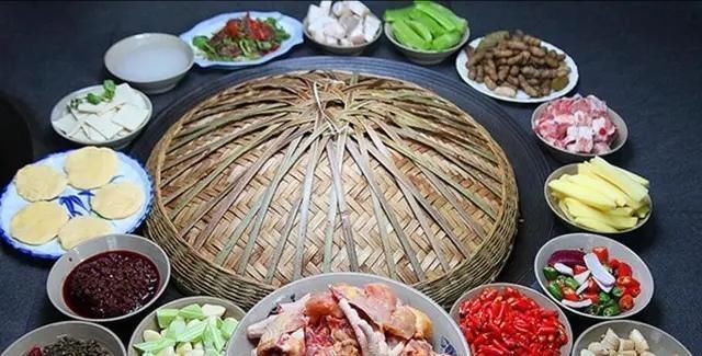 发现|一家10口去吃柴火鸡,268元以为捡到便宜结账才发现有“猫腻”