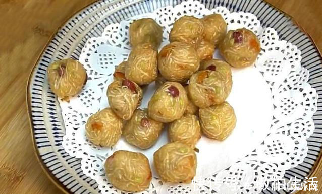 酥脆|我做的萝卜丸子香酥又可口，不加一滴水，简单好吃，孩子能吃一盘