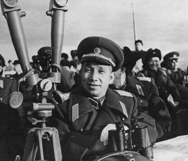 文静|粟裕将军外表文静，性格儒雅，为何还能成为我军顶级名将