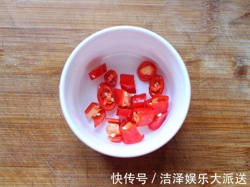 酸辣|教你白萝卜新吃法,酸辣爽脆,开胃又下饭,放冰箱几个月都不坏