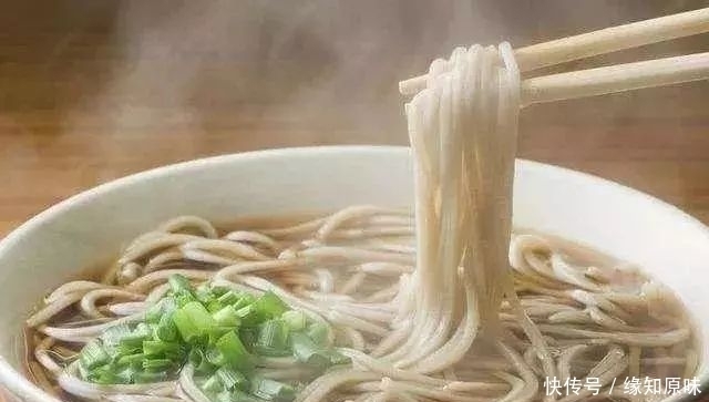 面馆师傅:煮面条时,很多人少做了这2步,难怪面条不好吃