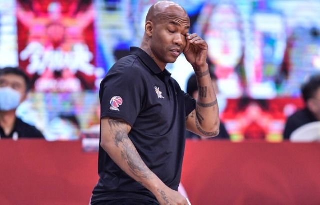 离队|正式离队!国字号新星被马布里放弃,告别CBA赛场