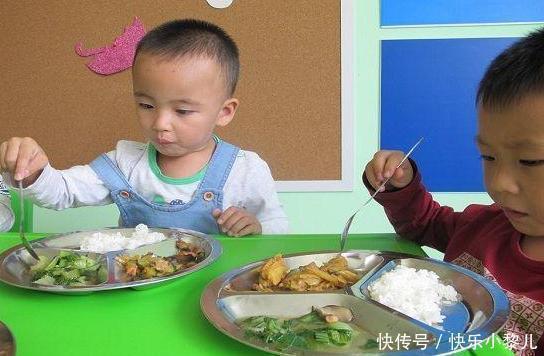 家长|“一个月1500伙食费就吃这”,宝妈怒了,找幼儿园讨说法