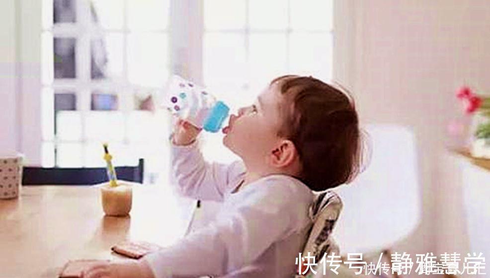 小丽|“哪来那么多讲究!”宝妈用开水烫奶瓶,自以为很干净,却坑了娃