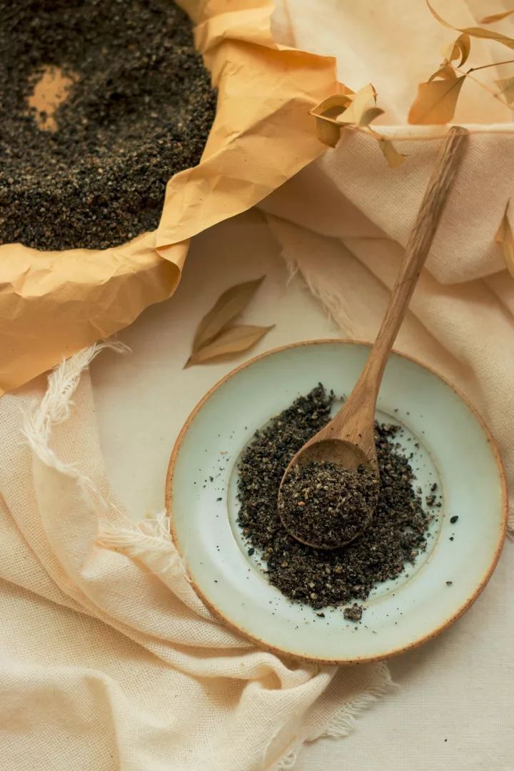 黑芝麻|补药一堆不如黑芝麻一勺！黑芝麻的最佳吃法，真正补肾补脾补元气