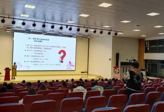 女朋友|最好的礼物不是玫瑰，真心爱女朋友，带她去打HPV疫苗吧