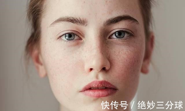 妙招|巧用蜂蜜加“它”敷脸,坚持7天淡斑还能去黑头,见效快还不花钱!