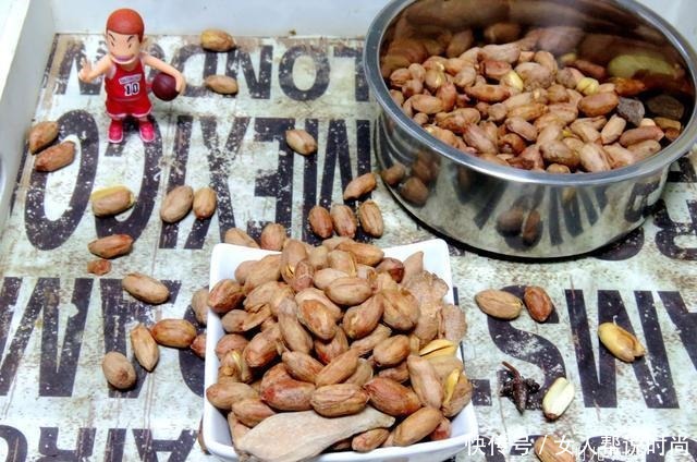 秋天,吃板栗核桃不如吃它,味香便宜,现在存一袋可以吃整年