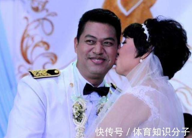 郎平指导|中国女排迎来退役潮:11名国手告别!昔日队长接替郎平,人心所向