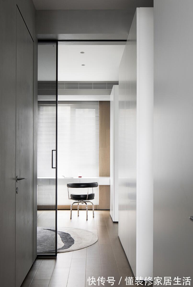 储物柜|为追求极简主义，她将新家装修得一尘不染，完工后太高级了