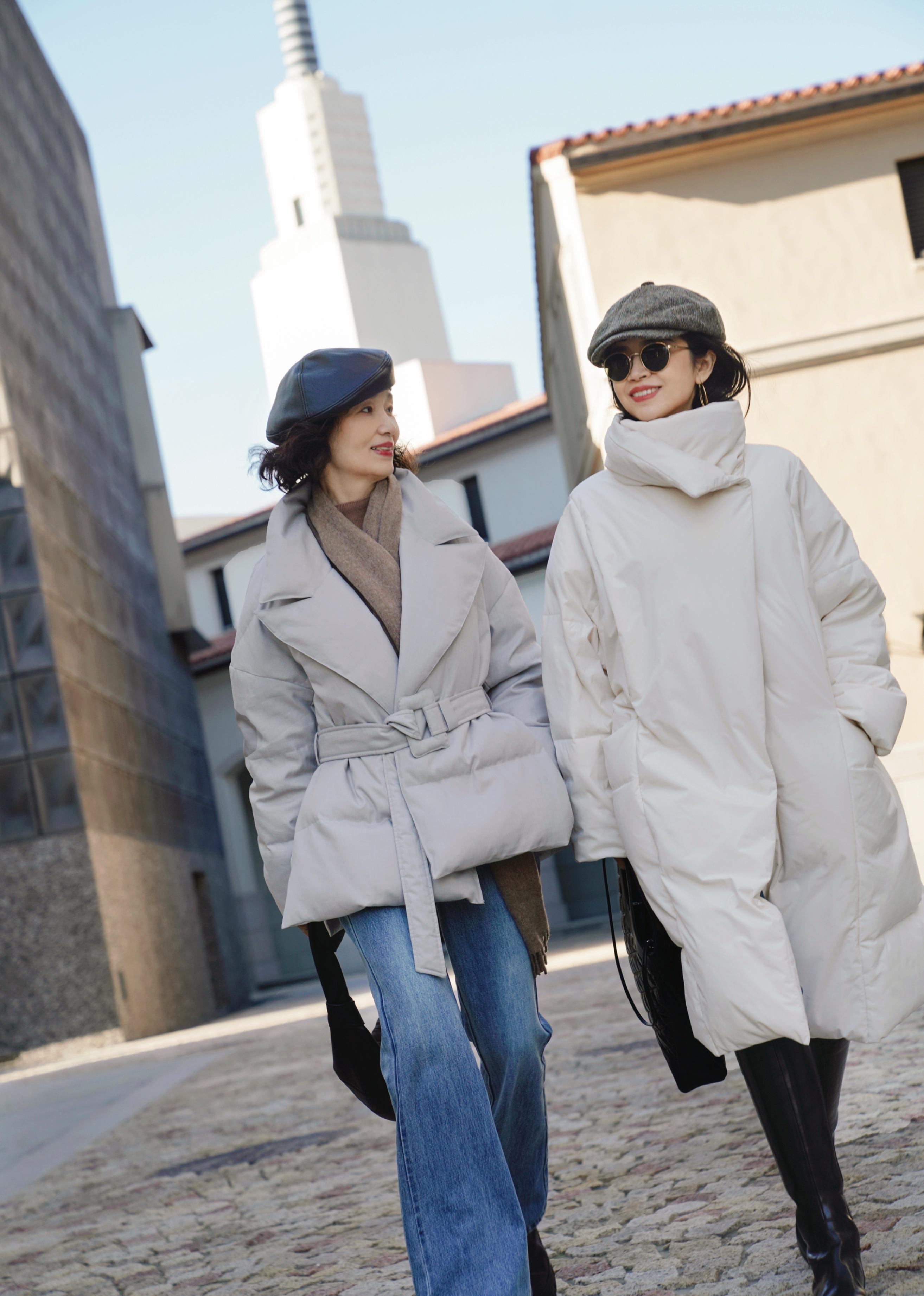 减龄 母女穿搭这样穿似姐妹花,高级时尚又减龄,不再有年龄代沟