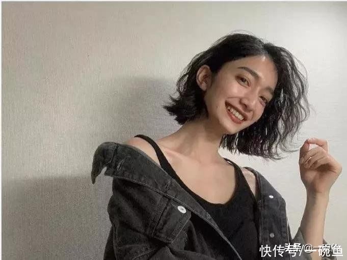 女星们|卷发显老像大妈？NO！女星们都爱的这几款卷发，美到没朋友