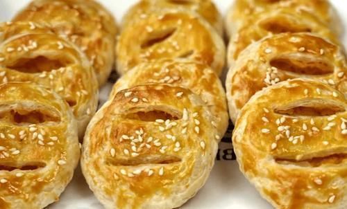 天冷，多吃此面食，不揉面不醒面，简单一烤，外酥里糯，真好吃