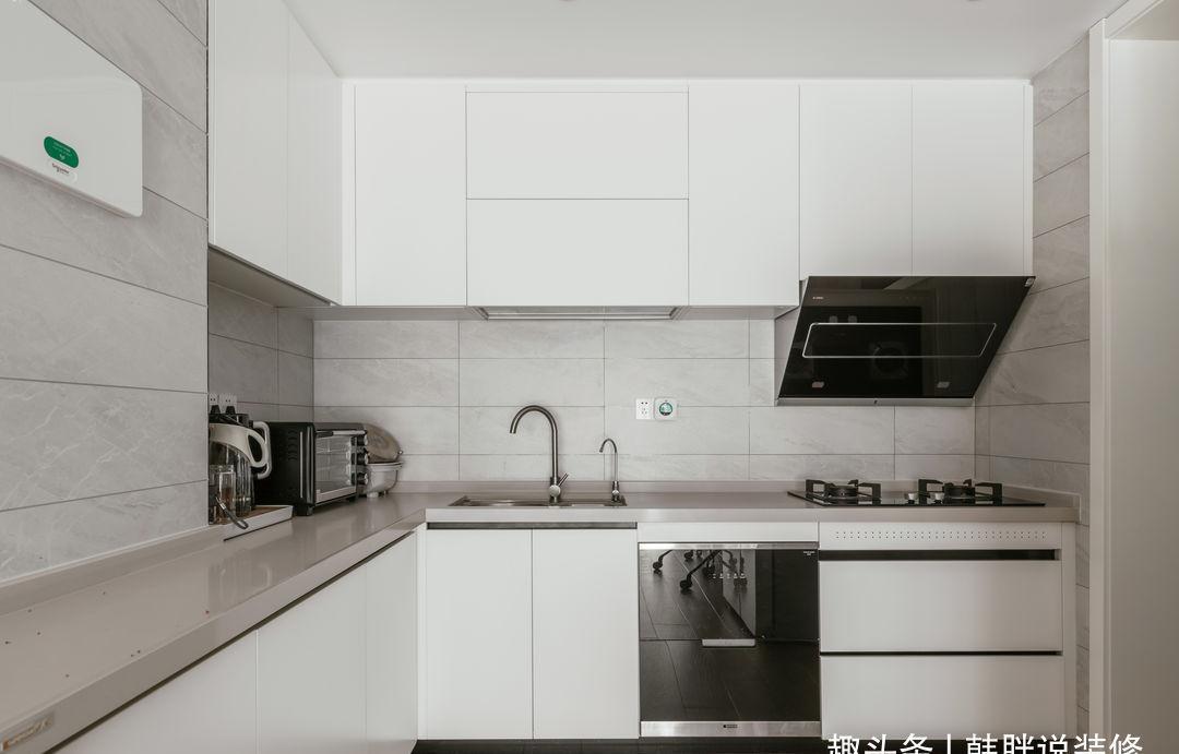 装修|新房坚持“去客厅化”,进门就被玄关吸引了,这样装修太有远见了