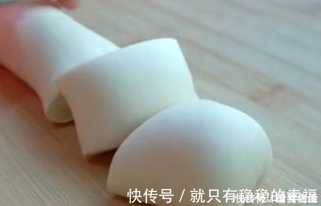 春饼|两分钟教会你做春饼，薄如蝉翼，厨房小白也能轻松搞定，值得收藏