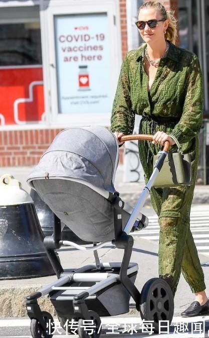 绿色连衣裙|卡莉穿露肩绿色连衣裙，色彩艳丽引关注，苗条的产后身材令人惊叹