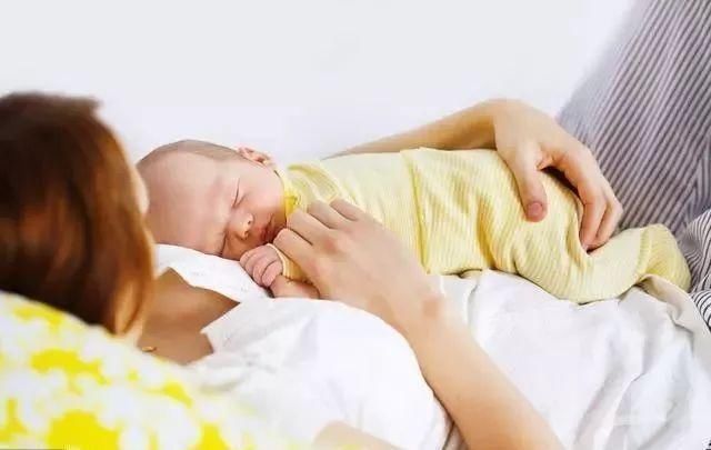 小美|女子剖腹生下女儿,10天后伤口崩开,医生检查后大怒不配当丈夫