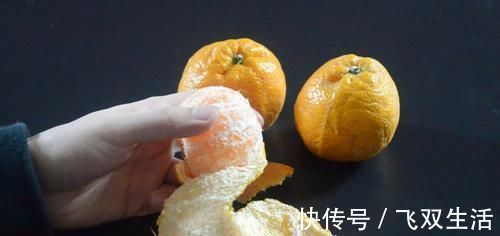 橘子皮|你家里有吃剩的橘子皮吗？这个用途太厉害了，越早知道越好