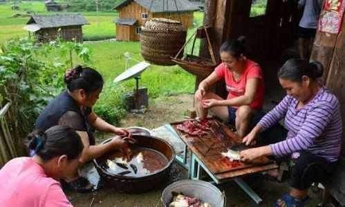 打油茶|老人把鱼装进坛子，20年后取出招待客人，不是本地人都不敢动筷！