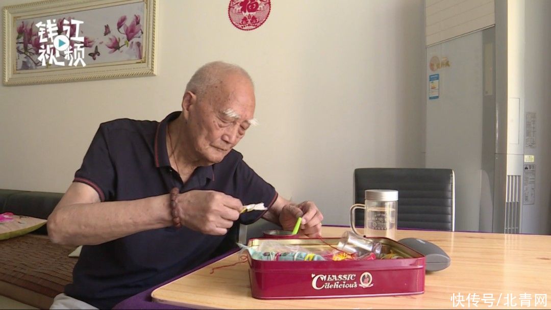 长兴民政|?这位百岁老人爱绣十字绣，百岁生日前他递交了入党申请书