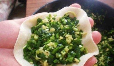 拌韭菜馅,料子无需放太多!这3样就足够,鲜香嫩滑还不出水