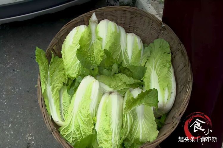 晒晒家里的囤货,耐存又有营养,一应俱全,2个月不出门也没问题